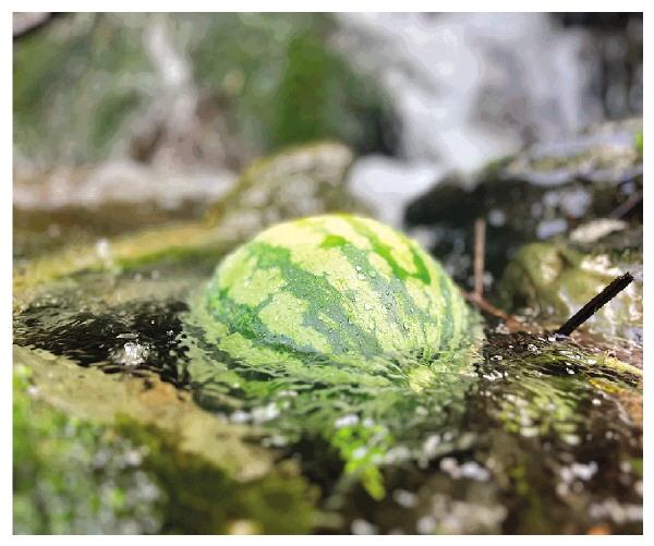 临桂白马村瀑布：抽刀断水水更流