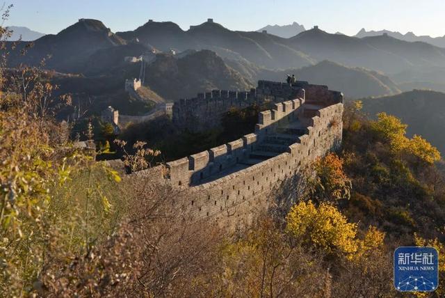 秋声渐杳 斑斓成诗