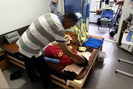 谁能帮忙？妻子患渐冻症，杭州大叔不离不弃，但他需要一份“宅家”工作图片