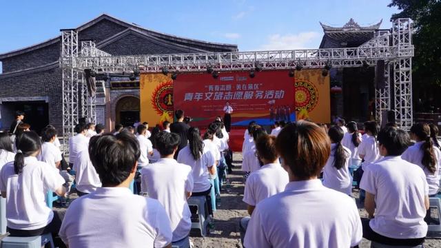 青春志愿·美在景区——“小火把”用行动点亮凉山文旅新名片