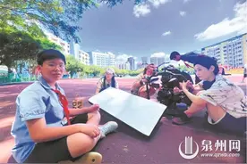 小学生自编自导自演 拍摄6部微电影展映图片