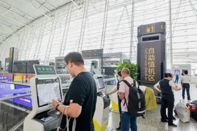 10月18日起，白云机场国内航班起飞前40分钟停止值机图片
