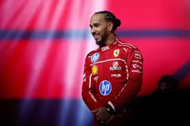 汉密尔顿实现“儿法梦”：追逐车手第八冠？我更想为法拉利车队争冠！图片