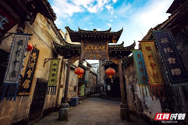 共绘“怀贵一家亲”文旅新画卷 怀化携“怀景怀乡怀味”赴贵阳邀客