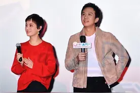 邓超、孙俪夫妇12年为助学捐赠超900万元，今年资助100名大学生读书图片