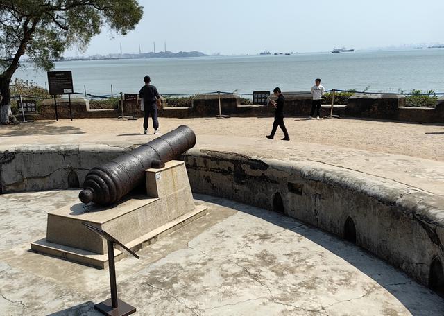 我在虎门炮台触摸岁月疤痕，回想起当年谢晋的鸦片战争之思