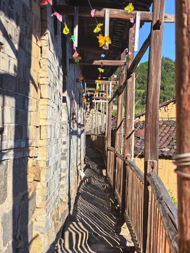 深山里的宝藏古村，藏着“与世隔绝”的慢生活