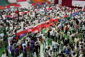 花5499元报96个志愿全滑档，切莫高估报考机构|新京报快评图片