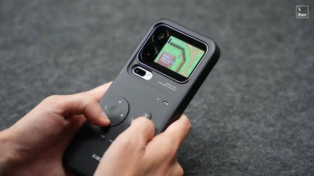 承认吧：手机越来越无聊了，要允许好玩的怪东西存在