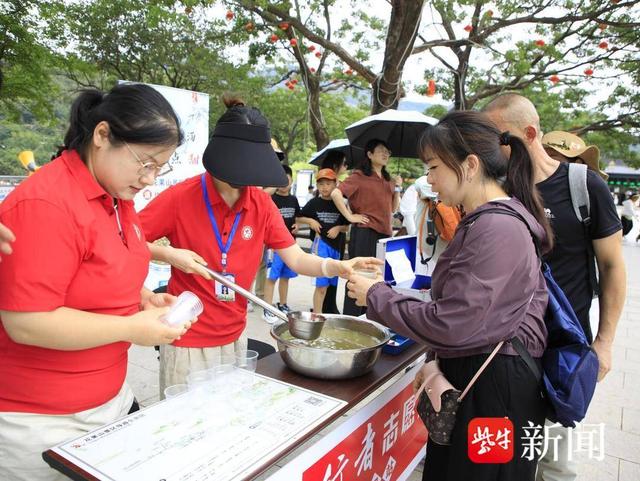 暑期旺季，连云港花果山清凉服务彰显“温度”