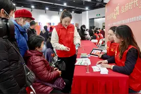 上海烟草“三个持续”推进法治烟草建设深入开展图片
