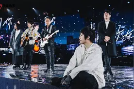 五月天陷演唱会假唱风波，上海市文旅局：将对问题进行核实，经纪公司表示将线上直播演唱会“见证现场”图片