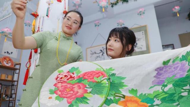 夜游无棣古城：  从疯秧歌到荷塘月色 解锁古城的“传统+新潮”夏夜