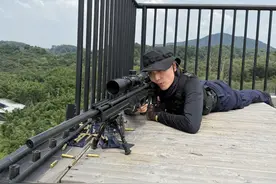 获射击科目全国亚军的广州女特警：从“吊车尾”逆袭成尖兵图片