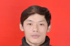 阿坝“90后”青年扎西夺尔登：创业办厂托起残疾人就业梦图片