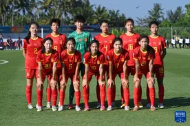 中国U17女足主力中场钟禹新：希望去国外足球水平更高的环境中踢球图片