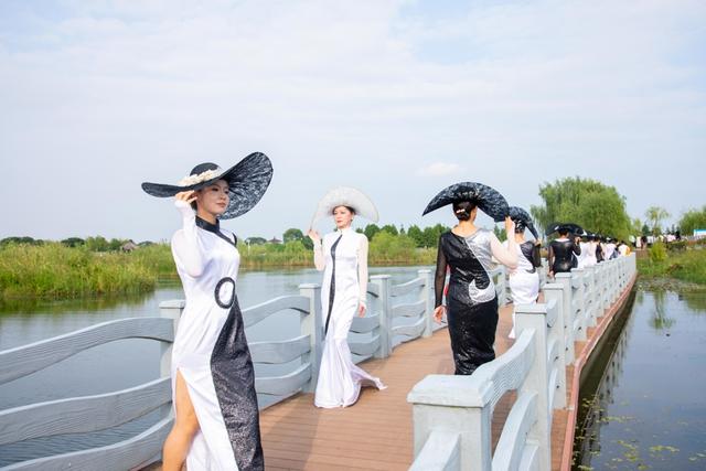 国庆不挤人！上海藏了个免费4A级宝藏水乡，白天吃河鲜，晚上看美景