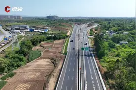 C视觉丨成南高速成都入城复线段即将通车 航拍记录施工现场图片