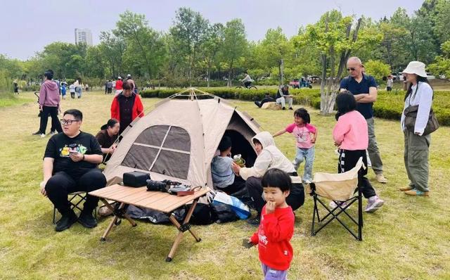 南海露营攻略：邂逅星辰大海 沉醉湿地松林