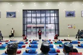 助力迈好军旅第一步 长沙航院为21级军士生送上救护培训大礼包图片