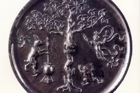 在铜镜上赏唐朝月光图片