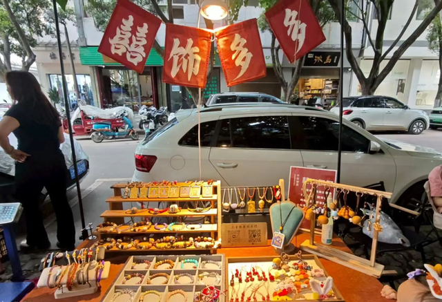 性价比最高的旅行方式，被年轻人整明白了