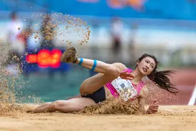 （体育）田径——全国田径大奖赛第五站：女子三级跳远决赛赛况图片
