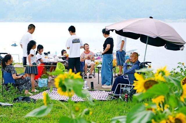 国庆不宅家！瓦屋山热闹非凡开启FUN游模式！