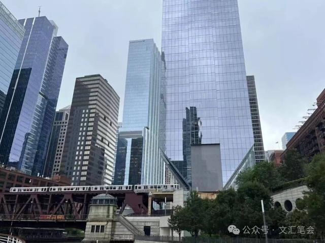 开车经过并不是一种联结丨文汇笔会