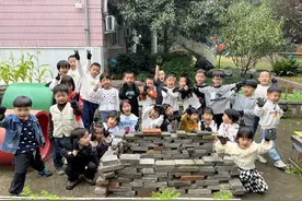 孩子们土法烤红薯，这家温岭的幼儿园满满烟火气图片