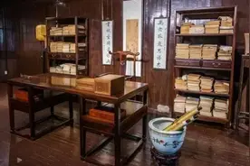 书香盈怀品自高，究竟何谓书香图片