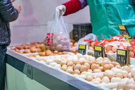 养殖产能过剩，春节后鸡蛋价格大跳水图片