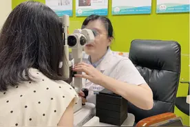 高中三年近视无增长，眼科专家：孩子近视了，选对防控眼镜很重要图片