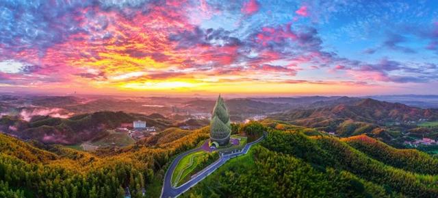 致益阳：山河执笔 绿茵场上竞风流