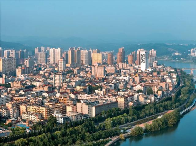 陕西安康:一座被秦岭与汉水同时托举的城