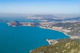 人这一生，要见众生，见天地，见自己图片