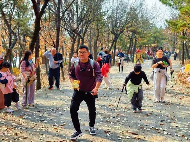 千车万人争打卡，沂蒙山龟蒙景区涌现初冬旅游热潮