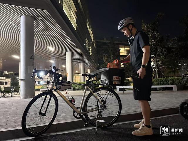 横跨三家大厂“搞钱”？95后大厂小伙下班兼职送外卖爆火