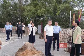 长江、黄河作家代表话别黄石西塞山，关于文学的故事还在流传图片