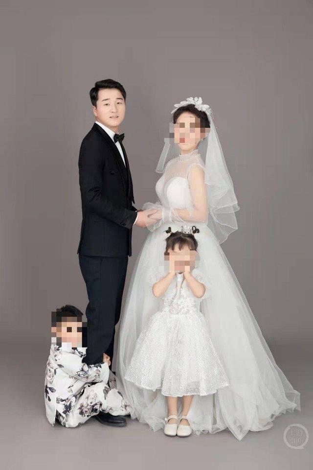 “一家三口被发小杀害”案开庭，受害人家属：想当庭问问他还有没有一点情谊