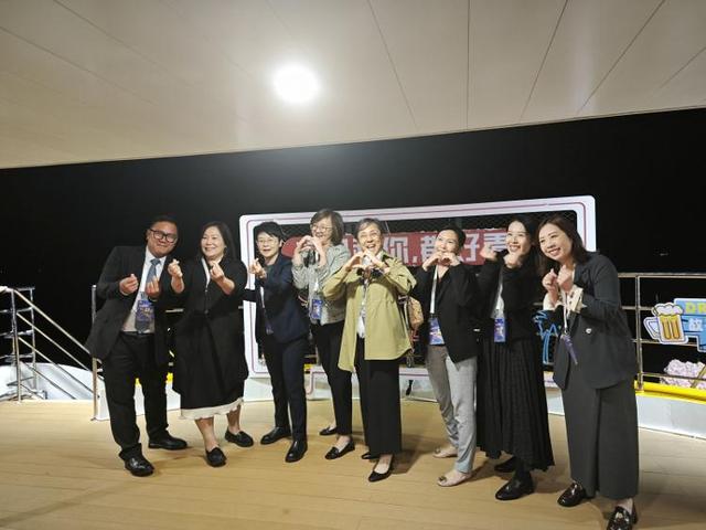以海为媒，以景会友！APEC嘉宾点赞“海上看青岛”