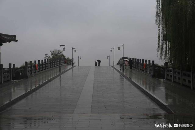 双节拍 | 秋雨绵绵华不注