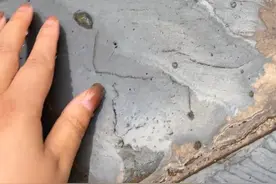 “一地都是，软软弹弹”，西安下雨下了一场奶茶脆波波？气象台：这是霰！图片