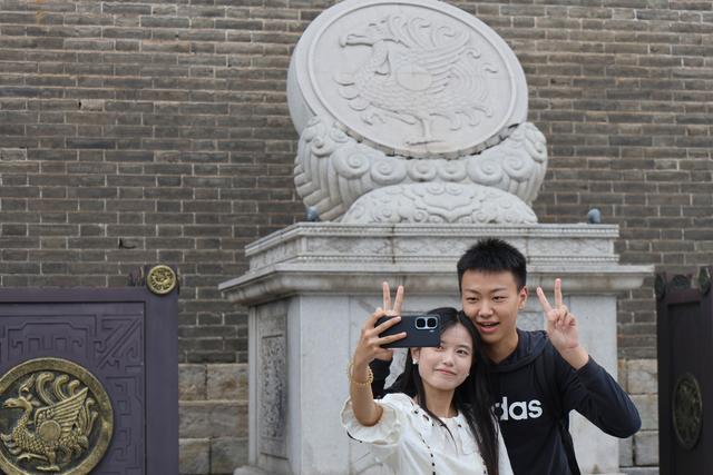 城市文化景观商业带：西安城墙焕新出彩