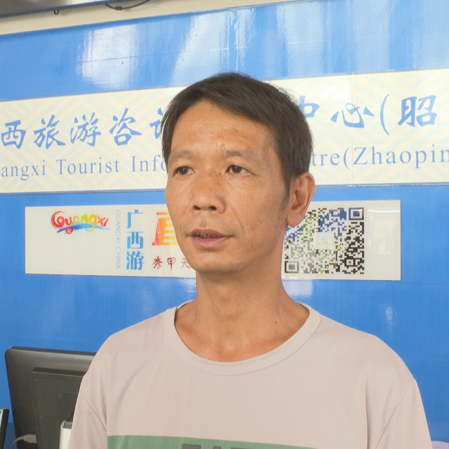 开展多区域消杀 保障游客出行安全