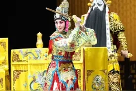 史依弘挑梁《霸王别姬》《锁麟囊》为名家名剧月揭幕图片