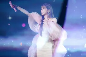 一晚上超八场明星演唱会开唱，观众的热情还依旧吗图片