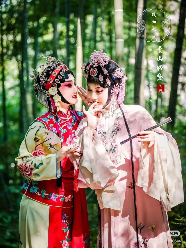 上海人免费打卡世界丹霞龟峰，邂逅多彩弋阳~