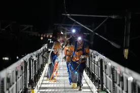 人防技防共护运营安全——夜访首条民营控股高铁线路维护图片