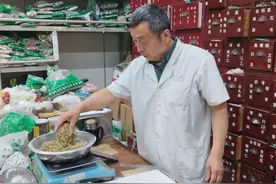 济南部分大宗中药材批发价降幅超50%，中成药企业销售毛利率普遍提升10% | 大鱼财经图片